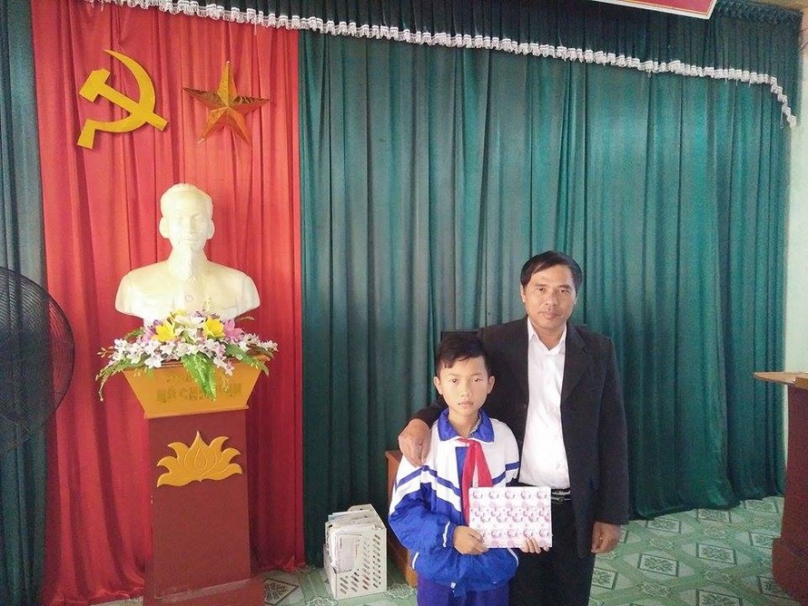 Em Nguyễn Sỹ Tiến Học được nhà trường tuyên dương.