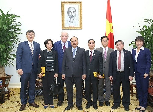 Thủ tướng Nguyễn Xuân Phúc tiếp giáo sư đại học Harvard