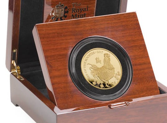 Đồng xu vàng khắc biểu tượng năm Đinh Dậu giá... 235 triệu đồng