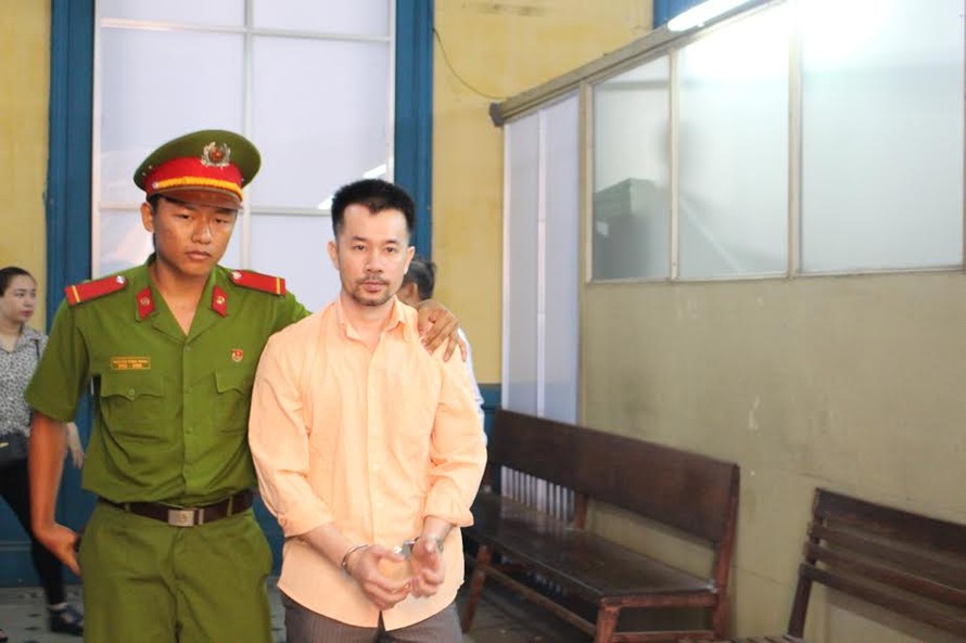 Việt kiều Úc - Phạm Trung Dũng - tại phiên tòa sáng 17/4. Ảnh: Tân Châu