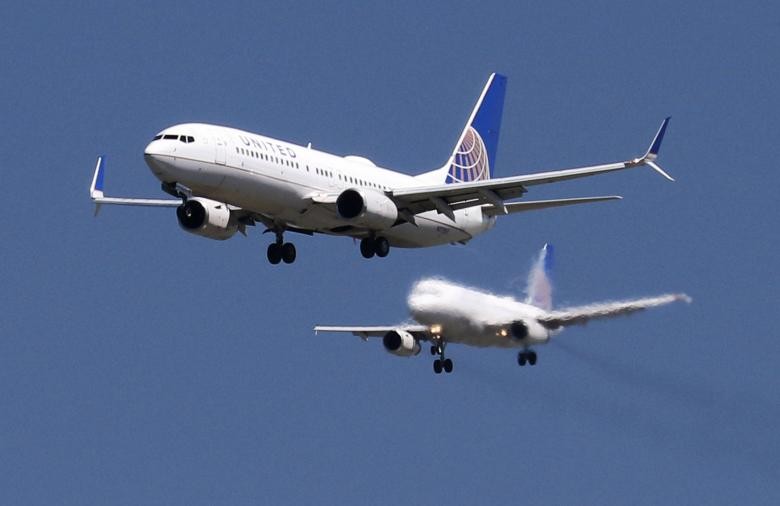 Hai chiếc máy bay của hãng United Airlines tại sân bay San Francisco (Mỹ). Ảnh: Reuters