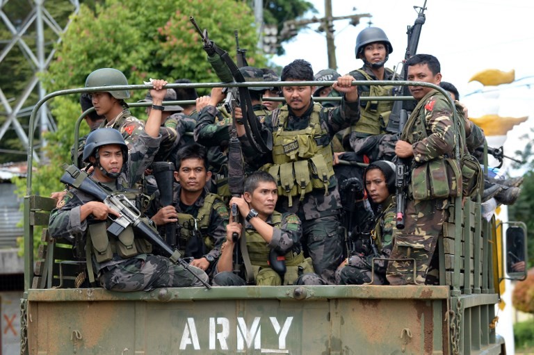 Các binh sĩ Philippines (ảnh) được cho là sẽ sớm giành lại Marawi (đảo Mindanao) từ tay Maute trong bối cảnh nhóm phiến quân này đang dần suy yếu. Ảnh: AFP