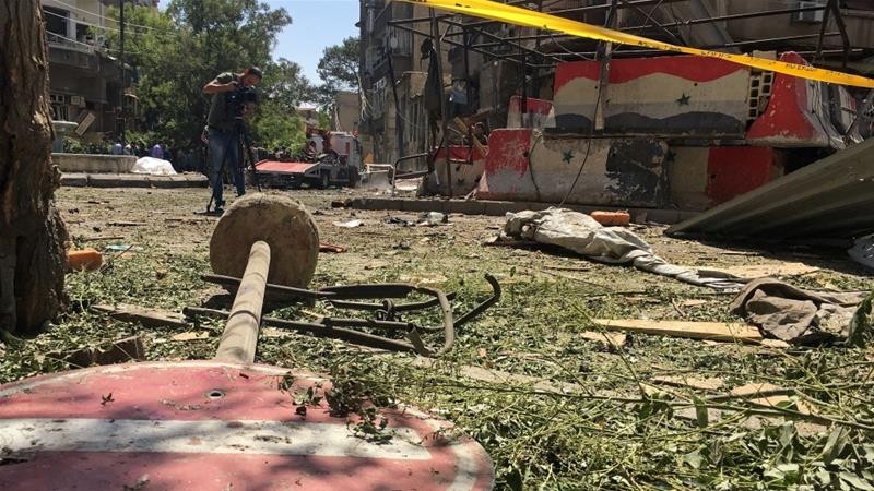 Đại sứ quán Nga tại thủ đô Damascus bị phá hủy sau vụ tấn công. Ảnh: Reuters
