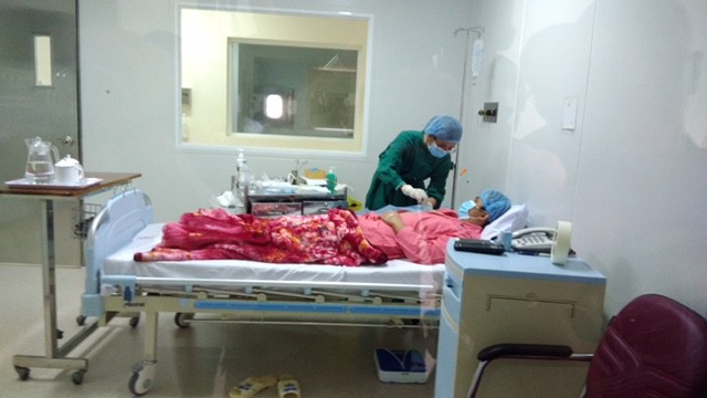 Một bệnh nhân đang chờ ghép tế bào gốc bằng kỹ thuật mới
