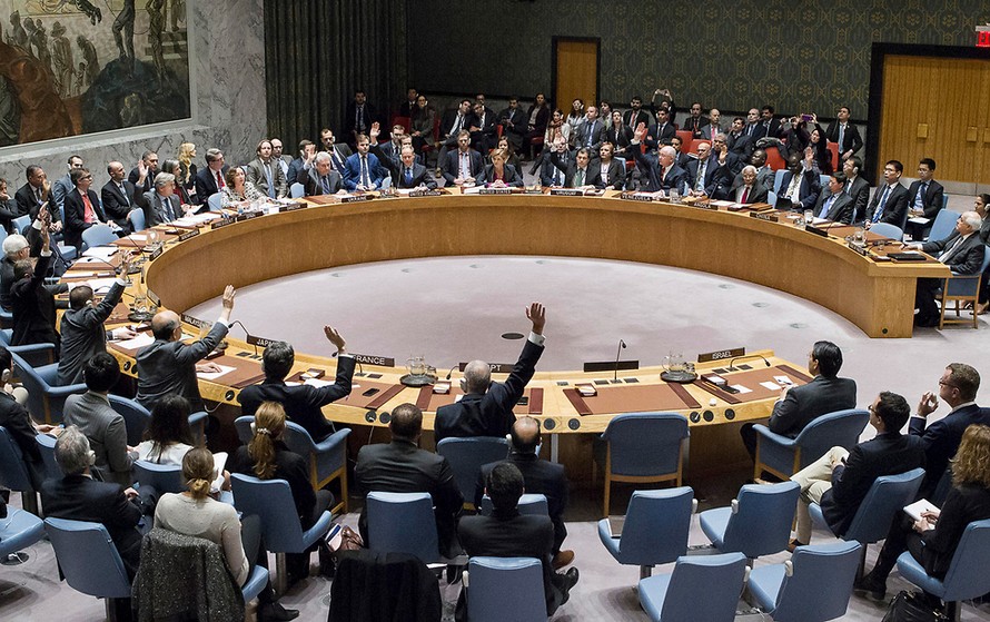 Hội đồng Bảo an Liên Hợp Quốc biểu quyết áp dụng nghị quyết trừng phạt mới nhằm vào Triều Tiên hôm 5/8. Ảnh: AP