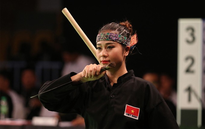 Nguyễn Thị Thúy được mệnh danh là Hoa khôi của làng pencak silat Việt Nam. Cô gái 26 tuổi từng giành chức vô địch thế giới và châu Á ở nội dung biểu diễn.
