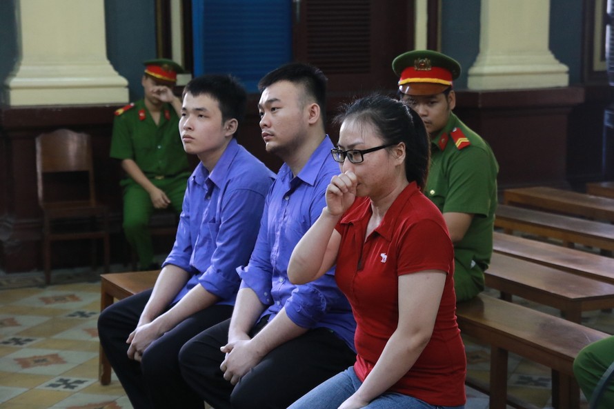 3 bị cáo tại tòa ngày 25/9. Ảnh: Tân Châu