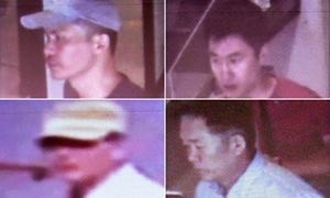 Hình ảnh CCTV cho thấy 4 nghi phạm tại sân bay quốc tế Kuala Lumpur hôm 13/2. Ảnh: The Star.