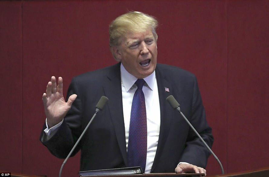 Tổng thống Mỹ Donald Trump phát biểu trước Quốc hội Hàn Quốc. Ảnh: AP