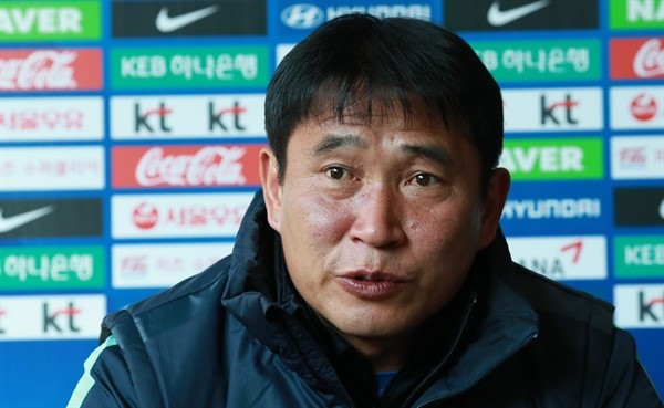 HLV U23 Hàn Quốc bị sa thải sau giải châu Á