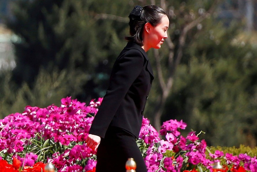 Bà Kim Yo-jong, người thân cận với Chủ tịch Triều Tiên Kim Jong-un, đồng thời được coi là "bóng hồng quyền lực" ở Bình Nhưỡng. Ảnh: Reuters