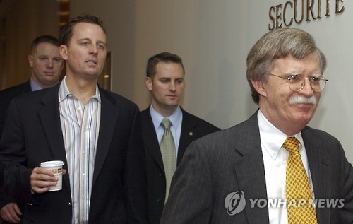 Cựu Đại sứ John Bolton (phải). Ảnh: Yonhap