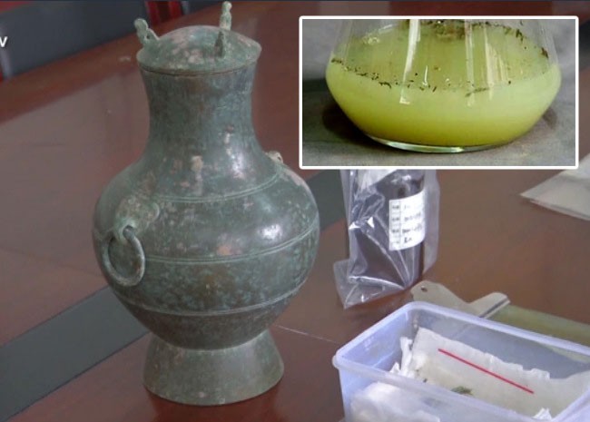 Khai quật bình rượu gạo hạ thổ cách đây 2.000 năm ở Trung Quốc