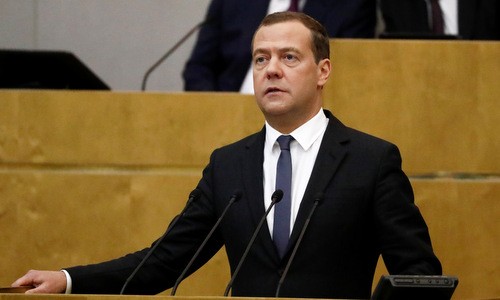 Thủ tướng Nga Dmitry Medvedev phát biểu trước hạ viện hôm 8/5. Ảnh: Reuters