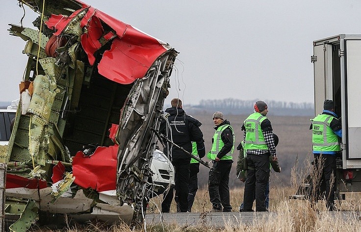 Hiện trường vụ tai nạn MH17. Ảnh: Tass