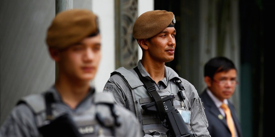 Chiến binh Gurkha tham gia bảo vệ diễn đàn Shangri-La cuối tuần trước tại Singapore. Ảnh: Reuters