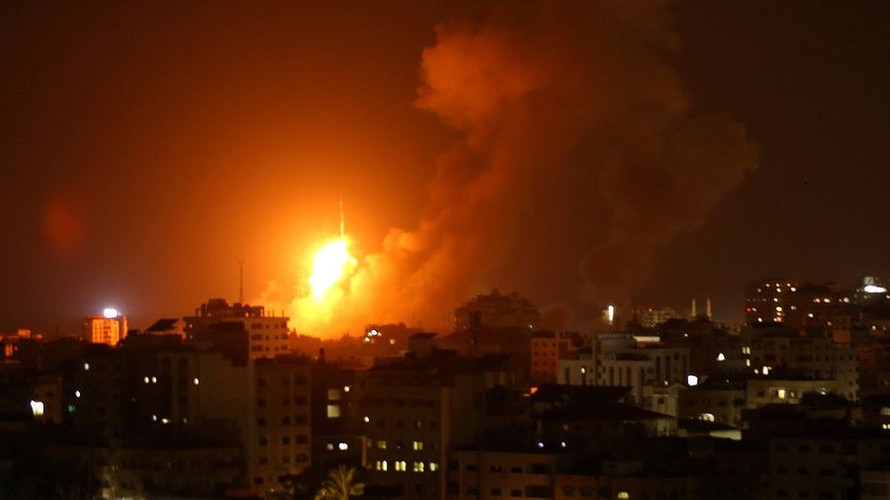 Israel không kích Dải Gaza tối 8/8. Ảnh: Reuters