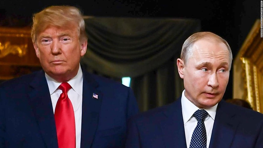 Tổng thống Mỹ Donald Trump (trái) và Tổng thống Nga Vladimir Putin (phải). Ảnh: Getty