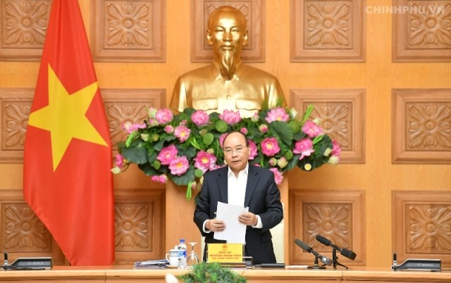 Thủ tướng Nguyễn Xuân Phúc chủ trì phiên họp Tiểu ban Kinh tế - Xã hội. Ảnh VGP/Quang Hiếu