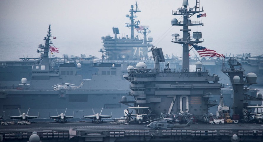 Mỹ đưa hai tàu sân bay đến Biển Đông 