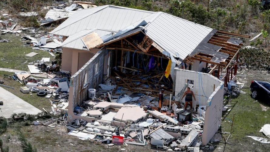 Bahamas tan tành sau bão. Ảnh: Reuters