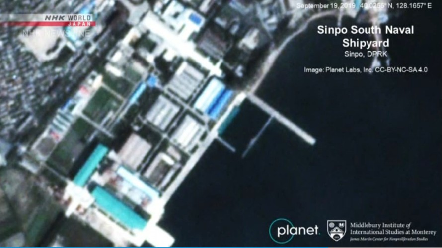 Hình ảnh vệ tinh cho thấy một công trình bí ẩn được xây dựng trên cầu tàu ở thành phố cảng Sinpo.