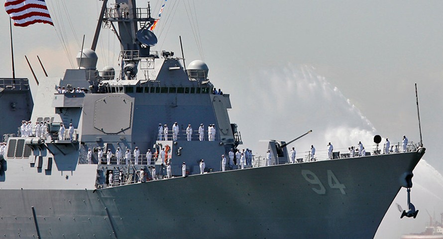 Khu trục hạm USS Nitze. Ảnh: Reuters