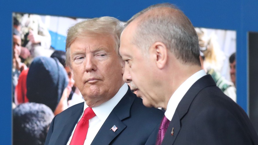 Tổng thống Mỹ Donald Trump và Tổng thống Thổ Nhĩ Kỳ Recep Tayyip Erdogan. Ảnh: Sky News