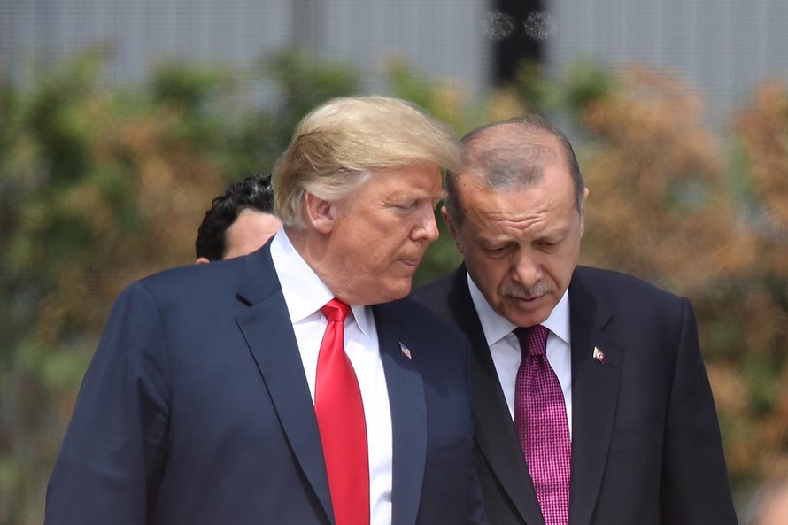 Tổng thống Mỹ Donald Trump và Tổng thống Thổ Nhĩ Kỳ Recep Tayyip Erdogan. Ảnh: Politico