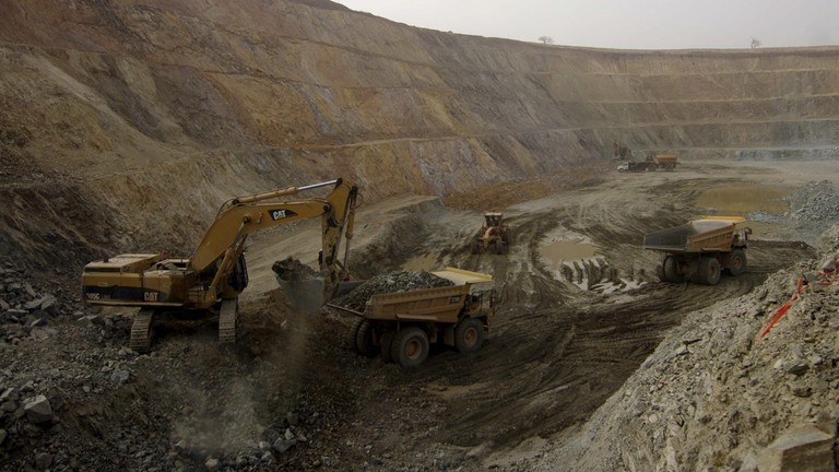 Một mỏ vàng ở Burkina Faso. Ảnh: Reuters