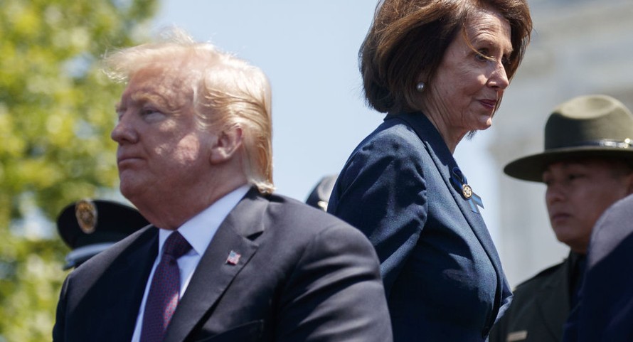 Tổng thống Mỹ Donald Trump và Chủ tịch Hạ viện Nancy Pelosi. Ảnh: AP