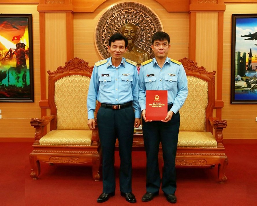 Thượng tá Phạm Lâm, Phó Viện trưởng Viện Kiểm sát quân sự Quân chủng Phòng không-Không quân nhận quyết định giữ chức vụ Viện trưởng Viện Kiểm sát quân sự Quân chủng Phòng không – Không quân