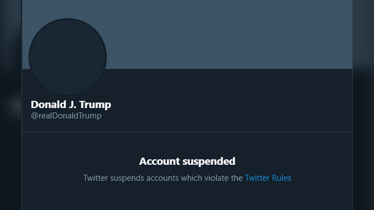Tài khoản Twitter của ông Trump đã bị khóa. 