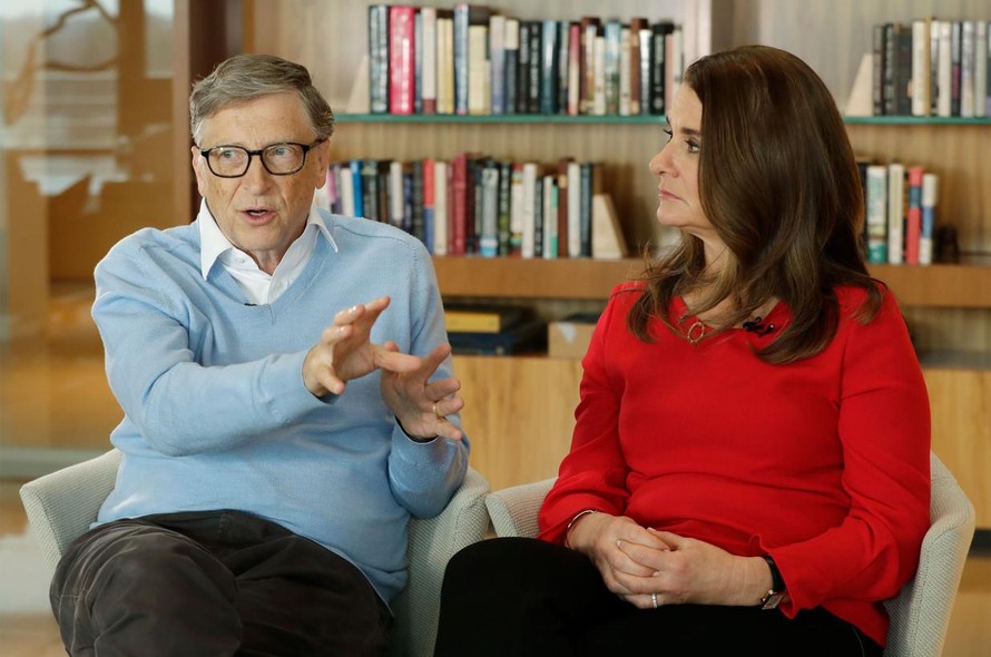 Vợ chồng tỉ phú Bill Gates. Ảnh: AP