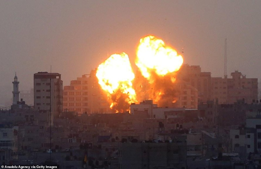 Israel không kích các mục tiêu ở Dải Gaza. Ảnh: Getty