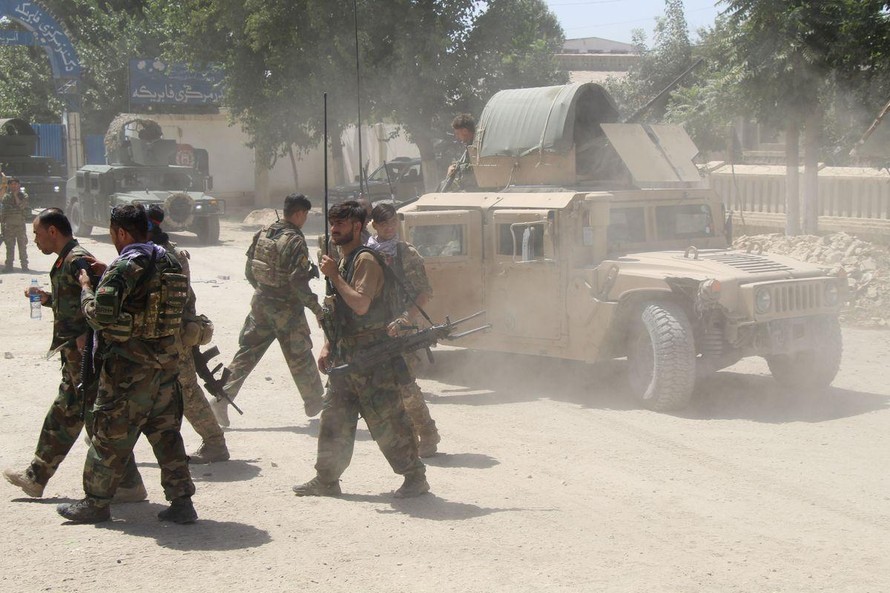 Lực lượng chính phủ Afghanistan. Ảnh: Reuters