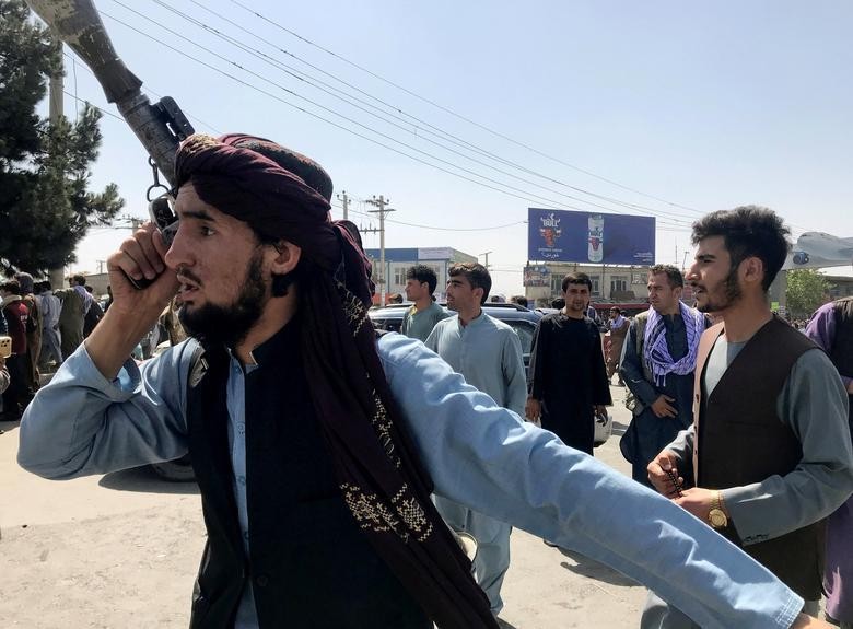 Một tay súng Taliban. Ảnh: Reuters