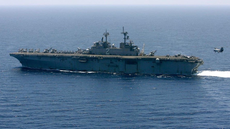 Tàu USS Essex. Ảnh: Reuters