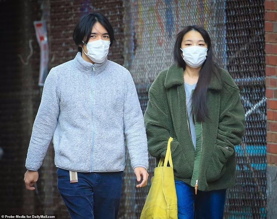 Vợ chồng Mako và Kei Komuro ở New York (Mỹ). Ảnh: Daily Mail