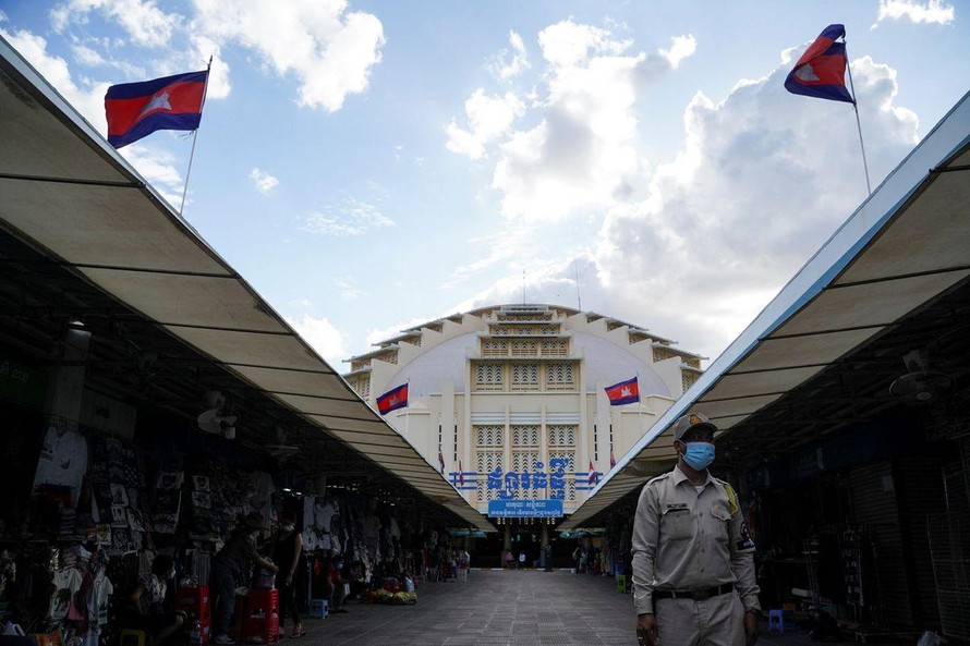Chợ trung tâm Phnom Penh (Campuchia). Ảnh: Reuters