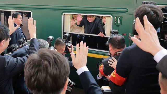 Thông tấn KCNA: Ông Kim Jong Un đến Việt Nam bằng xe lửa
