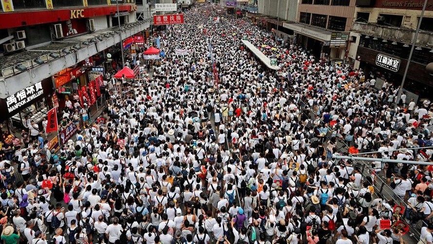Hong Kong: Số người biểu tình tăng kỷ lục, thủ lĩnh 'Cách mạng ô' ra tù