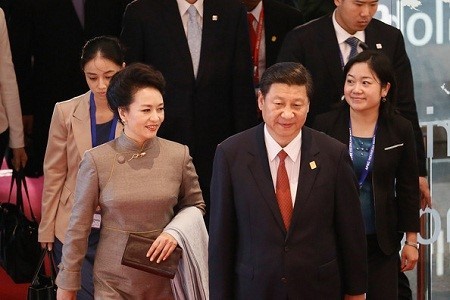 Vợ chồng ông Tập Cận Bình cùng 2 uỷ viên Bộ Chính trị thăm Triều Tiên