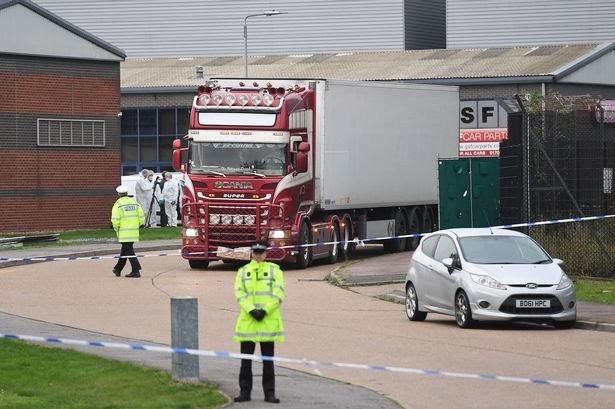 Chiếc xe tải đông lạnh chở 39 thi thể được phát hiện hôm 23/10 tại Anh. Ảnh: PA.