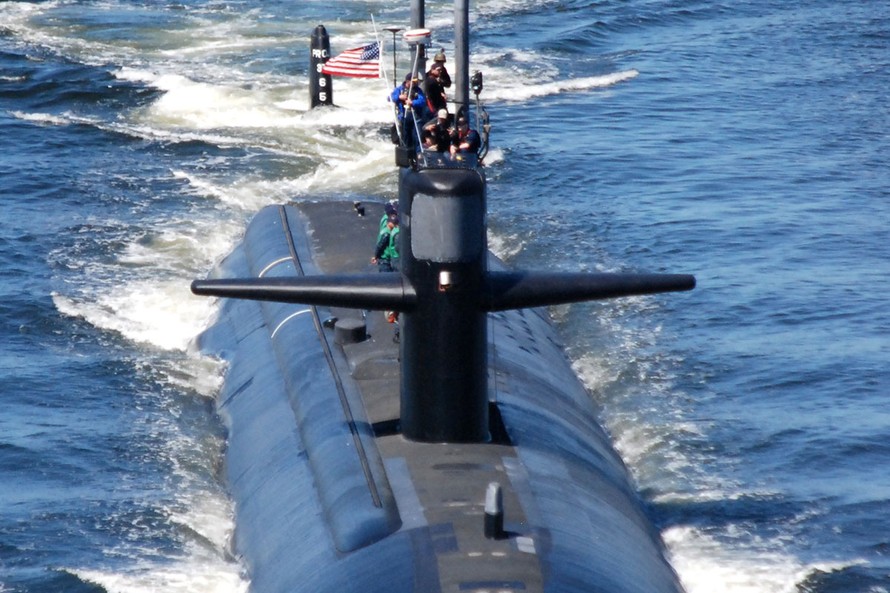 Một chiếc tàu ngầm tấn công lớp Los Angeles. Ảnh: Military.