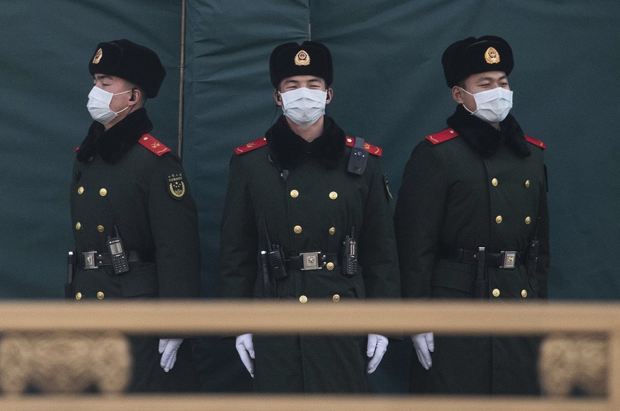 Cảnh sát Trung Quốc tại Bắc Kinh hôm 31/1. Ảnh: Getty.