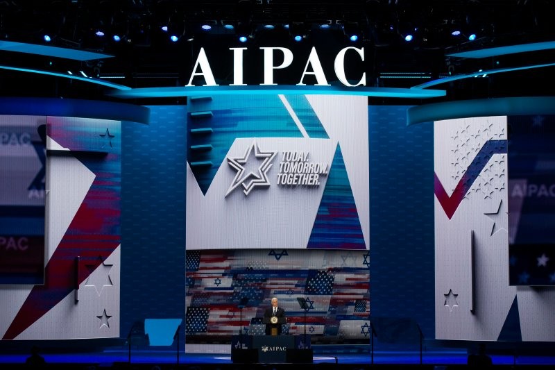 Phó tổng thống Mỹ Mike Pence phát biểu tại hội nghị AIPAC ngày 2/3 tại thủ đô Washington. Ảnh: AP.