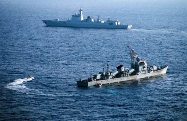 Hải quân Trung Quốc ngang ngược tập trận ở khu vực quần đảo Hoàng Sa của Việt Nam. Nguồn: STR.