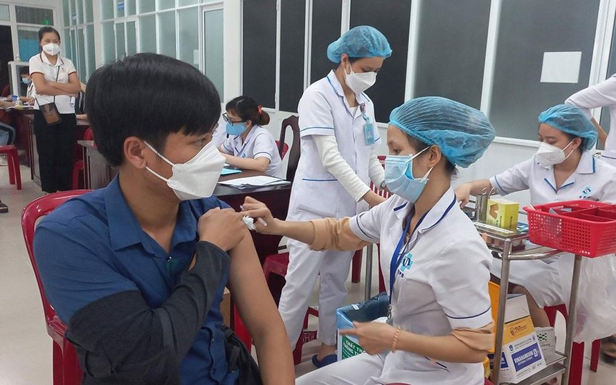 Tỉnh Quảng Ngãi đề nghị trả gần 200.000 liều vắc xin COVID-19 cho Bộ Y tế.