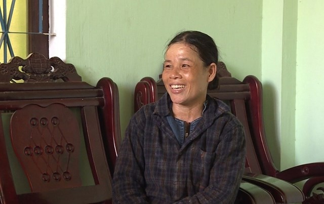 Chị Nguyễn Thị Mỹ Dung, trả lại 150 triệu đồng cho người đánh mất. ảnh N.N
